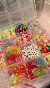 🔥SALE🔥[ขายดี🔥] กล่องลูกปัด DIY ทำสร้อยข้อมือ 24 ช่อง + แถม 10 | พร้อมอุปกรณ์ครบ สีสันสดใส งานฝีมือสุดคุ้ม