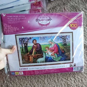 [ MỚI]Tranh thêu chữ thập gia đình thánh gia tranh 3d lv3560(120×65cm) lv3561(80x50cm)[ Tranh Hà Đoàn]