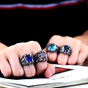 Cincin Elegan Desain Alexandrite Imitasi Cakar Naga Kegelapan / Dark Dragon Claw Imitation Alexandrite (Adjustable)