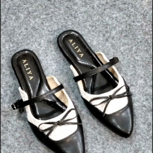 Aliya Windia Flat Mules Sandal Slop Wanita Unik 1cm