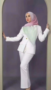 Siyane Scarf Arrafi: Hijab Mewah Terbaru 2024