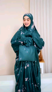 SETELAN MUKENA DEWASA TERUSAN/LAJURAN/BALI RAYON ALL SIZE PREMIUM FREE TAS TRAVEL CANTIK UNTUK PERLENGKAPAN IBADAH SHOLAT WANITA & PEREMPUAN SEGALA UMUR BAIK ANAK REMAJA ORANG TUA TELEKUNG STANDAR BATIK BALI MURAH BAHAN KATUN NORMAL ADEM SEJUK JUGA NYAMAN