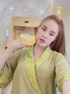 Kem body trắng mạnh pumr