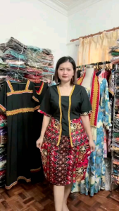 SET KEBAYA BLOUSE AND SKIRT PENDEK CORAK PUA KUMBU FIT TO SIZE48-90KG
