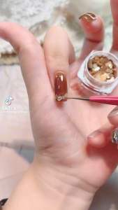 Giấy nhũ ẩn gel trang trí móng các mẫu hót nhất