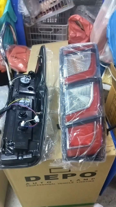 ไฟท้าย Isuzu dmax ดีแมก 2024 led 1 คู่ช้ายขวา เอาไปใส่กับตัวเก่า ปี2019ขึ้นไป ได้  สอบถามทักแชทก่อนสั่ง