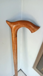 Tongkat Jalan Kayu Kelor Emas Motif Cula Premium H440