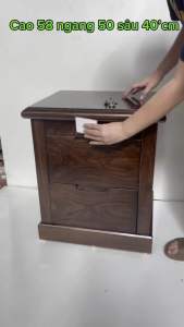 Tủ đầu giường màu óc chó có 5 ngăn bí mật