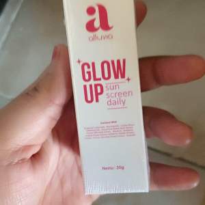 Sunscreen Glow Up Alluvia Original 100% BPOM