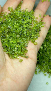 Natural Peridot Purify Gravel Stone/天然橄榄石消磁净化石