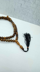 Tasbih Kayu Gaharu: Tasbih Wangi Berkualitas Super
