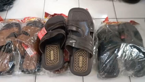 NEW ERA MB E 99581 Sendal Slop Pria Cacual Sandal Selop Karet Pria Tahan Air