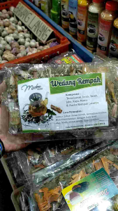 Wedang rempah - wedangan - minuman herbal tradisional - minuman penghangat badan