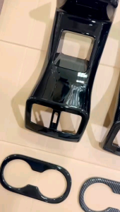 Panel Interior Yaris Cross 2023-2026: Tweeter Rear Console Air Vent, Cup Holder & Shifter Hitam Carbon