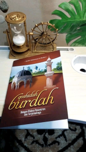 Terjemahan Qosidah Burdah: Sebuah Panduan Lengkap