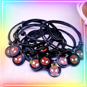 Gelang Couple Akrilik Spiderman di Tengah Miles Gwen (Free Box)