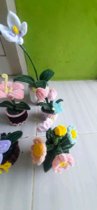 Bunga Pot Mini & Bunga Kawat Bulu: Dekorasi Interior yang Cantik