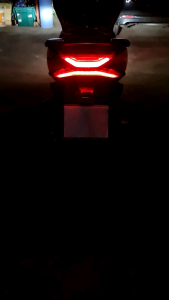 3 ยุ่น กล่องไฟเบรคกระพริบ Pcx150 และ Pcx160 ซึ่งปลั๊กตรงรุ่นไม่ต้องตัดต่อสายไฟ มี 3 STEP และ 5 STEP ในการจังหวัง ราคาล่าสุด