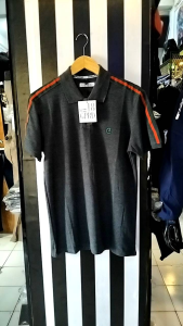 Baju Kaos Krah & Polo Pria Terbaru: Desain Modern Untuk Aktivitas Sehari-Hari