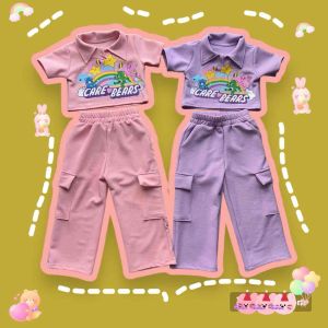 ชุดเซ็ตเสื้อคอปก ลายหมีแคร์แบร์สูงสุด สกรีนลายแน่นอน จัดเต็มไปเลย เข้าคู่กับกางเกงคาร์โก้สูงใส สุดฮิต