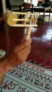 Otok Otok bambu: Mainan Tradisional Anak Jadul