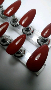 Kuku Palsu Maron Polos Simple Cantik Estetik