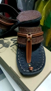 capal kulit handmade 100%