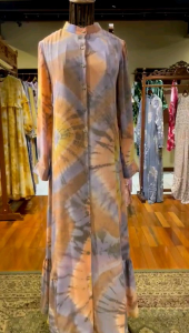 Carolla Dress by Dian Pelangi LIMITED EDITION Busana Muslim Baju Maxi Gamis Abaya Kaftan Gaun Outfit Busui Casual Formal Pesta Pernikahan Kondangan Wanita Hijaber Cantik Anggun Modis Modern Elegan Mewah Model Korea Terbaru Motif Batik Jumputan Kekinian