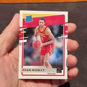 EVAN MOBLEY RC 🏀 RATED ROOKIE CARD 🏀 คลีฟแลนด์ คาวาเลียส์ 🏀 การ์ดสะสมบาสเก็ตบอล NBA 🏀 Chronicles Don Russ Draft Picks 🇺🇸 USC Trojans NCAA 🏀 Cleveland Cavaliers 🏀