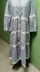 Midi Dress Midori: Bahan Nyaman & Desain Elegan