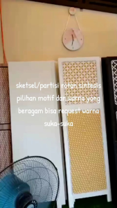Sketsel Partisi Screen Pembatas Penyekat Ruangan Lipat Portable Rotan Sintesis 5 Daun Pintu