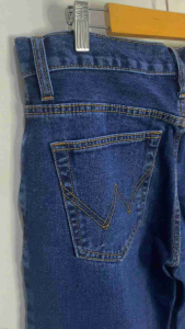 Wrangler Jeans Standar Pria Reguler - Celana Jeans Reguler Pria Basic Wrangler