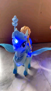 Lồng đèn trung thu búp bê elsa cỡi ngựa pony có cánh thiên thần màu xanh cực đẹp có đèn nhạc cho bé (ảnh thật)