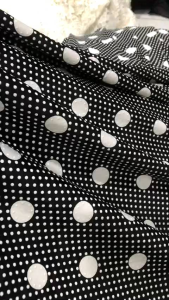 vải thun rayon chấm bi trắng đen co dãn 4 chiều dày vừa giá 1m_( khổ 1m6) may đầm váy đồ bộ