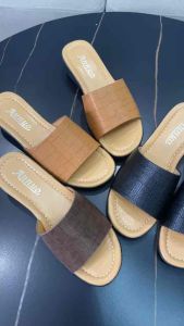 Dép lê nữ trung niên chất liệu da mềm êm chân đủ size 36-41 3 màu - Vincent Shop