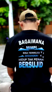 Kaos Bersujud Kain Katun Combet: Kaos Viral Terbaru & Desain Unik