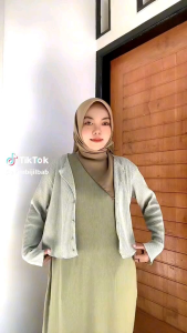 Atasan Cardi Knitted Crop Lengan Panjang & Keunggulannya