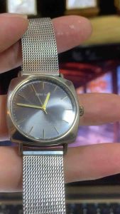Đồng hồ nam FREE WAY CITIZEN QUARTZ mặt tròn form vuông size 32x38mm dây thép lụa không gỉ khóa thông minh điều chỉnh tuỳ theo tay người dùng