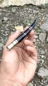 Pipa Galih Kayu Kelor: Eksotisme & Dekorasi Tradisional