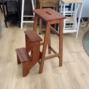 30" Kerusi Tangga Kayu Getah / 30” Solid Rubberwood step chair