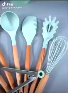 Silicone wooden handle kitchen utensils 12-piece set