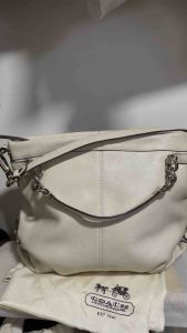 Preloved authentic brooke pebbled leather in ivory hobo satchel 2way