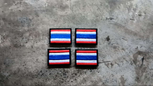 อาร์มธงชาติ ธงชาติไทย  ขนาดเล็ก 3.5X 2.5 ซม. ติดตีนตุ๊กแก หรือเอาไปเย็บติดเอง