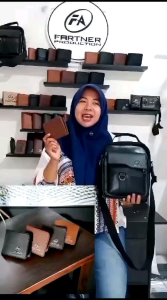 Tas Selempang Kulit Pria Premium Casual Elegan Free Dompet Lipat