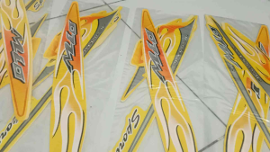 Stiker Striping Motor Yamaha Mio Sporty Api 2006 Kuning