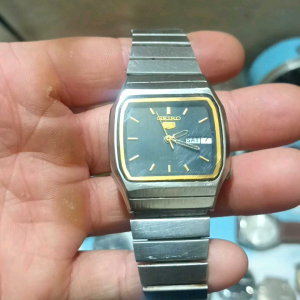 Đồng hồ Seiko tivi thủy vàng mặt đen xanh thủy automatic cổ xưa