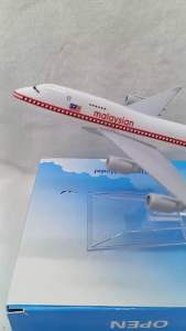 Malaysia Airlines Boeing 747 Model Diecast Aircraft Collectible Toy for Aviation Enthusiasts