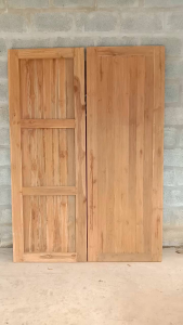 ส่งด่วนประตูบ้านไม้สักแท้ลายสายฝนสวยและดี