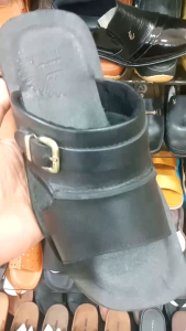 sandal untuk pria dewasa