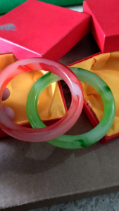 Gelang Giok Merah Dari China